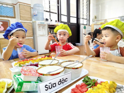 TRẢI NGHIỆM LÀM HOA QUẢ DẦM SỮA CHUA